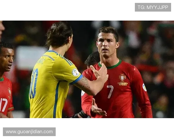 当今足球明星的对决与合作解析谁是最闪耀的球场之星