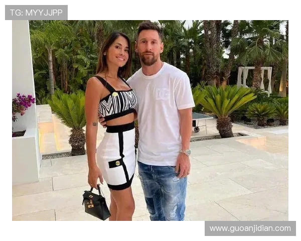 足球明星的情感生活揭秘几位妻子的背后故事与婚姻关系分析